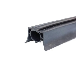 Uszczelka Dolna z wewnętrzną komorą do  Bramy Segmentowej Garażowej